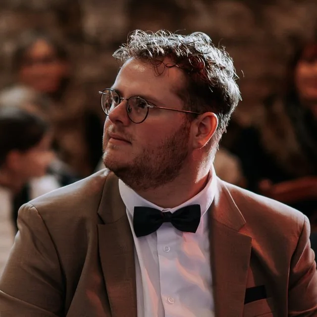 Portrait d'Alexis Henckel, cofondateur et président de Legacy Généalogie
